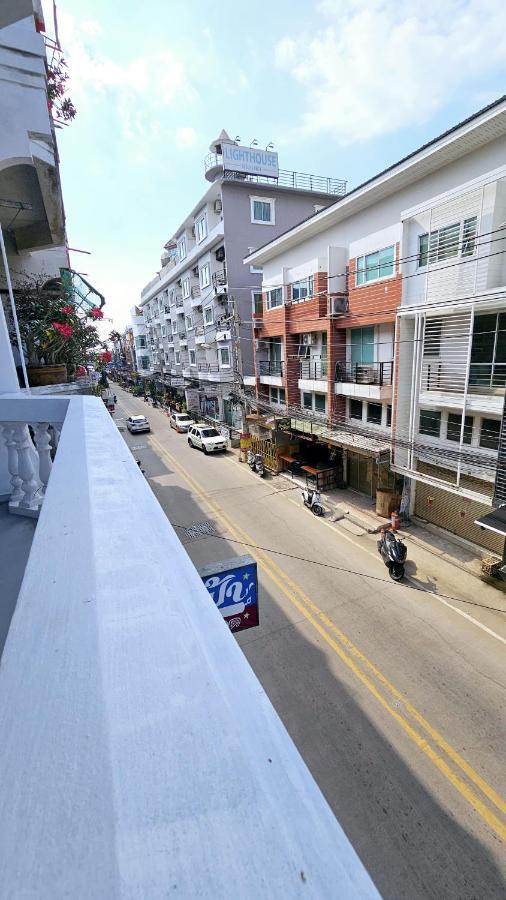 Kaneang Apartment-กันเองอพาร์ทเมนท์ Praia de Jomtien Exterior foto