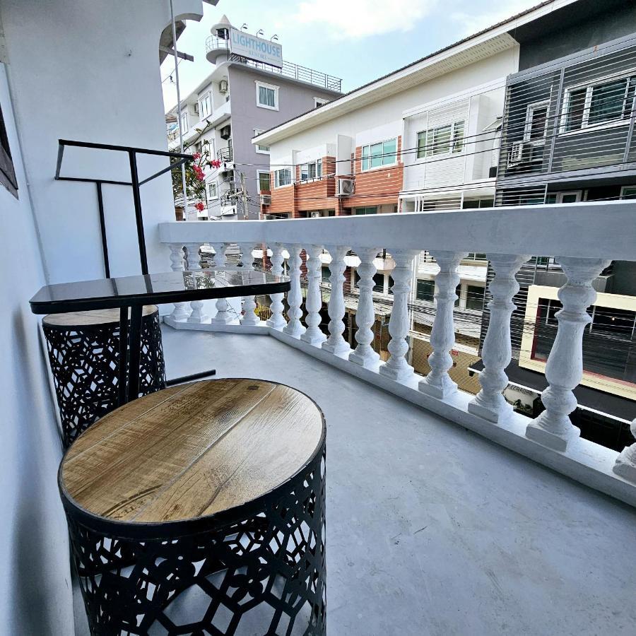 Kaneang Apartment-กันเองอพาร์ทเมนท์ Praia de Jomtien Exterior foto